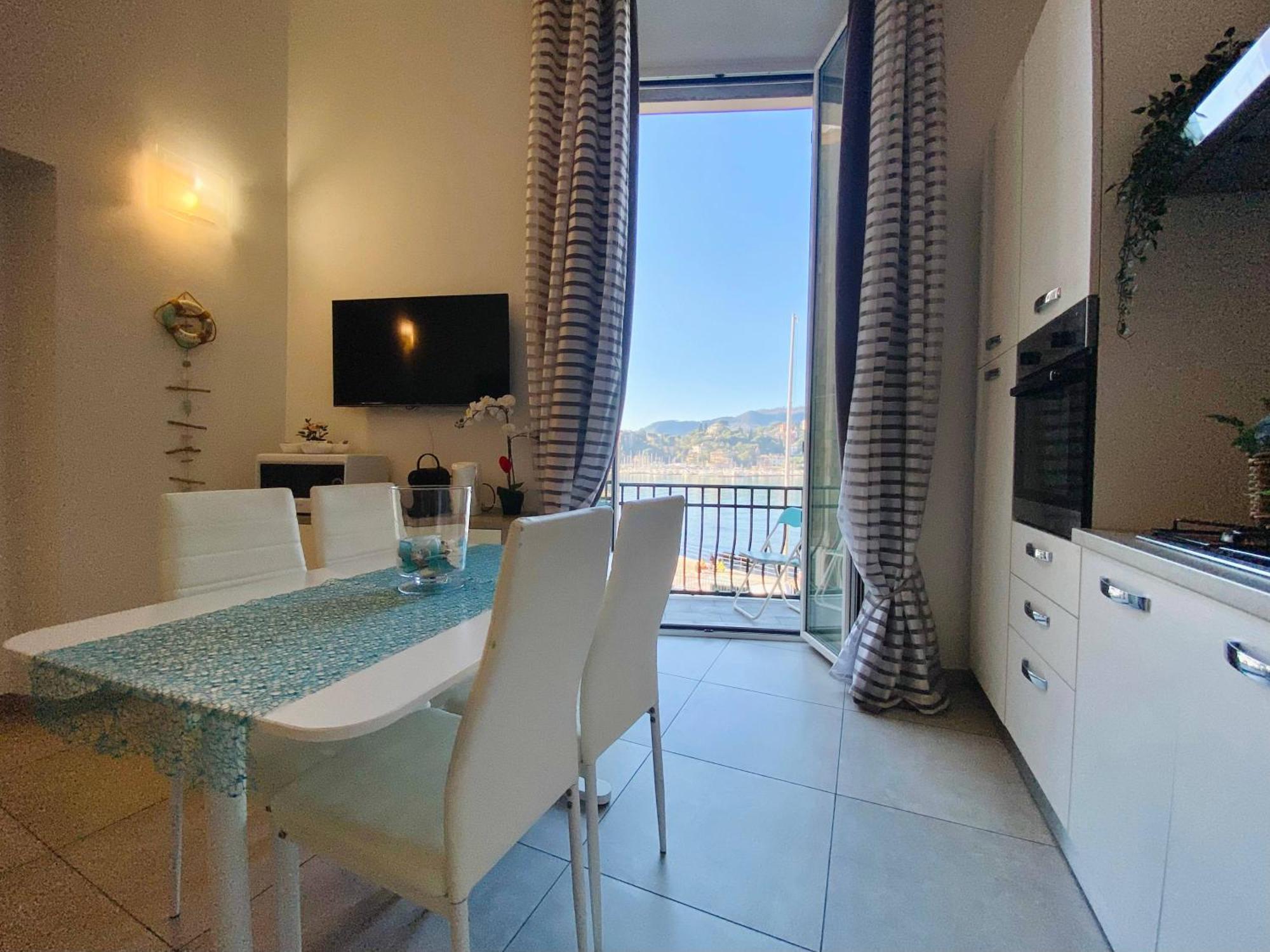 Alla Casa Rosa Al Mare- Centrale A Di Fronte Al Mare- Emozionante- Garage Privato Gratuito A 800 Mt- Aria Condizionata-Wifi 拉帕洛 外观 照片