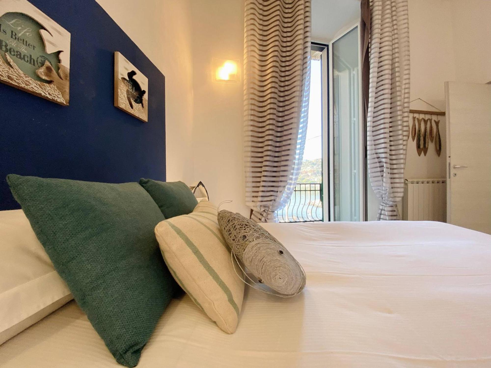 Alla Casa Rosa Al Mare- Centrale A Di Fronte Al Mare- Emozionante- Garage Privato Gratuito A 800 Mt- Aria Condizionata-Wifi 拉帕洛 外观 照片