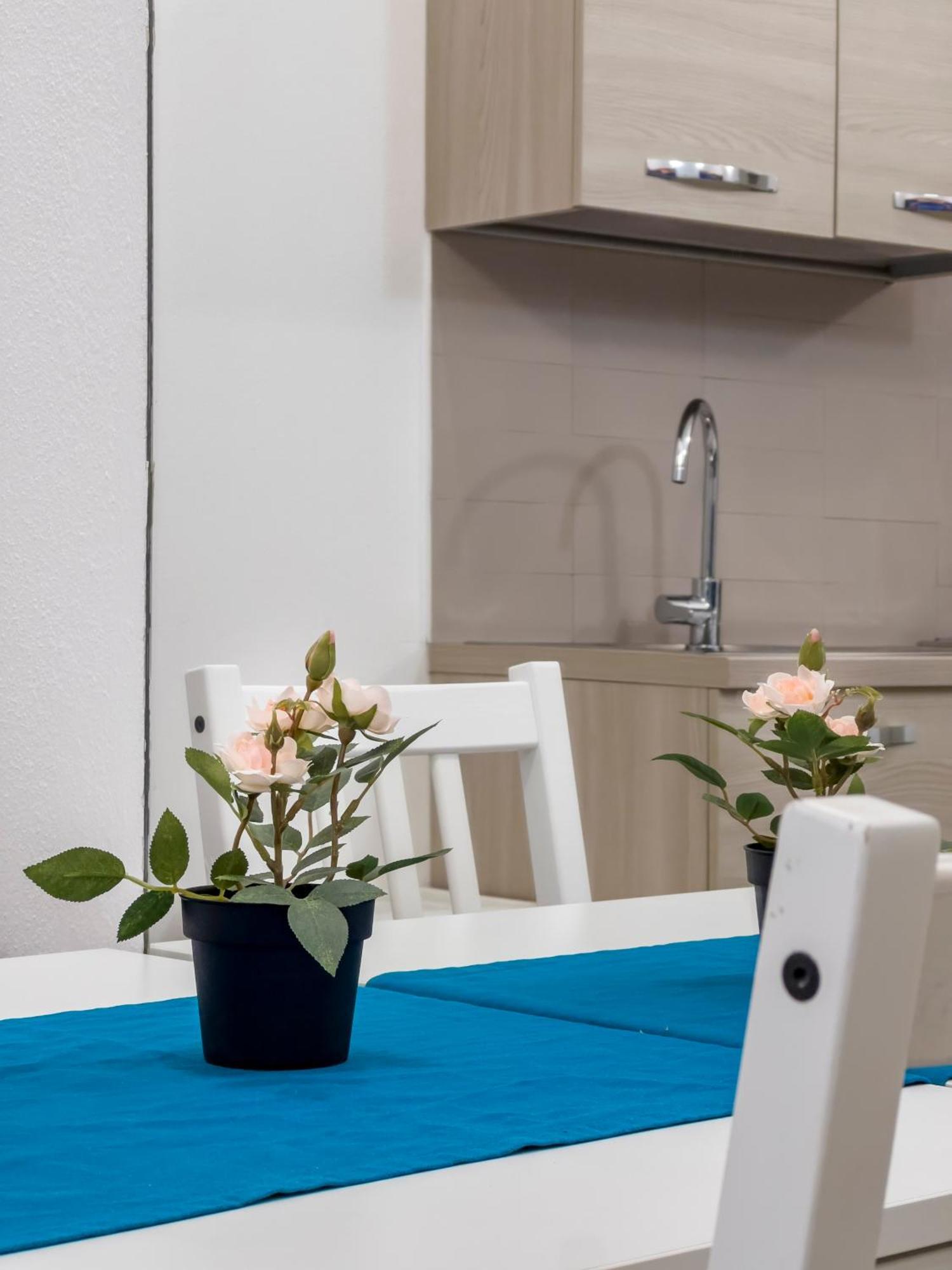 Alla Casa Rosa Al Mare- Centrale A Di Fronte Al Mare- Emozionante- Garage Privato Gratuito A 800 Mt- Aria Condizionata-Wifi 拉帕洛 外观 照片